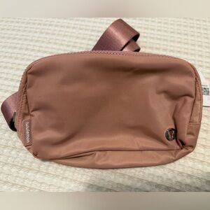 NWT Lululemon Everywhere Belt Bag